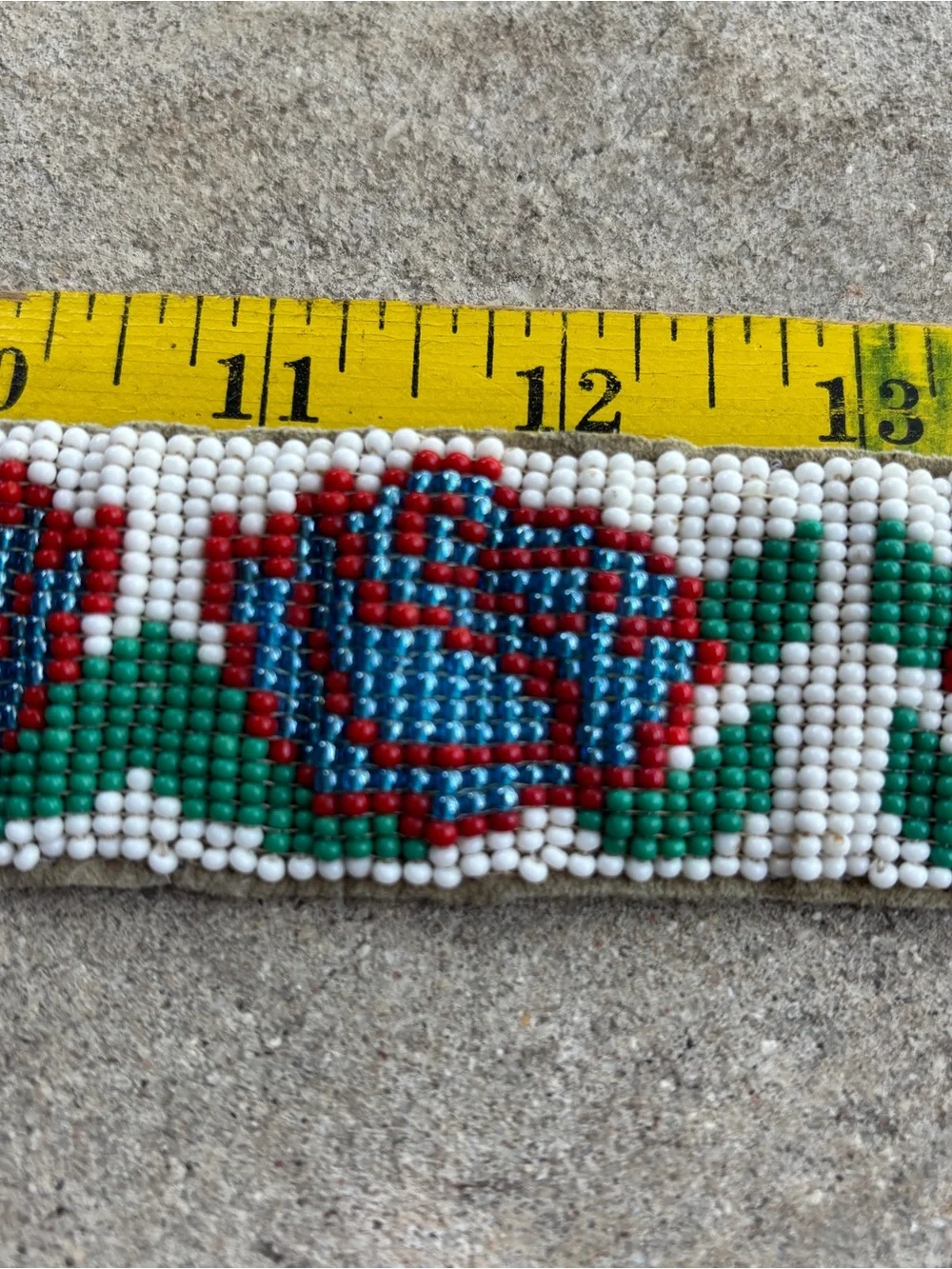 Handmade, gorgeous Indigenous/ Native beaded Roses Belt